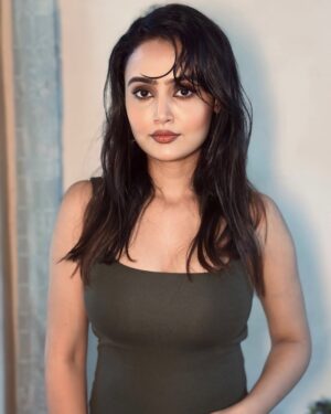 Aditi Rawat Instagram - Flawed yet fabulous ❤️‍🔥
#ɴᴇᴡᴘᴏsᴛ #picturs #aditirawat #lookbook #feelingpretty #pictursoftheday #ɪɴsᴛᴀᴘᴏsᴛ #lookingfabulous #girlygirl