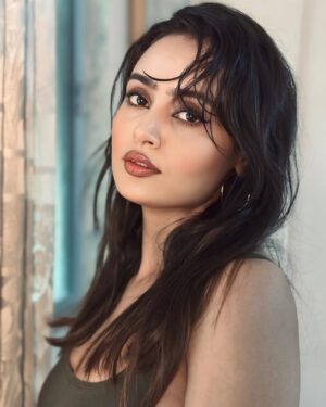 Aditi Rawat Instagram - Flawed yet fabulous ❤️‍🔥
#ɴᴇᴡᴘᴏsᴛ #picturs #aditirawat #lookbook #feelingpretty #pictursoftheday #ɪɴsᴛᴀᴘᴏsᴛ #lookingfabulous #girlygirl