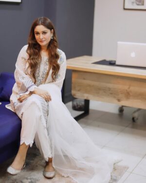 Adla Khan Instagram - 🤍🧿
👗 @dhanak.official
📷 @daysstudioweddings