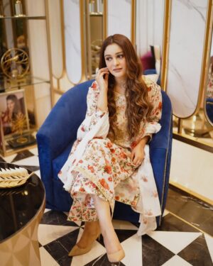 Adla Khan Instagram - 🧿

👗 @parizad.official 
📷 @daysstudioweddings