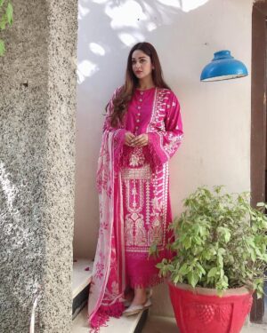 Adla Khan Instagram - #inteqam 
👗 @faizafaisalbyittehad 
@sairarizwan_official x @ittehad.official