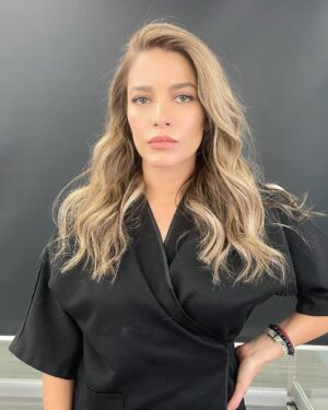 Adriana Fonseca Instagram - Papas por conveniencia dump.
_______
Este domingo ya el final de este bello proyecto ✨
This Sunday marks the end of this beautiful project.
.
.
#papásporconveniencia #tv #cute #actress #lifestyle #memories