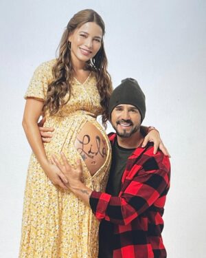 Adriana Fonseca Instagram - Papas por conveniencia dump.
_______
Este domingo ya el final de este bello proyecto ✨
This Sunday marks the end of this beautiful project.
.
.
#papásporconveniencia #tv #cute #actress #lifestyle #memories