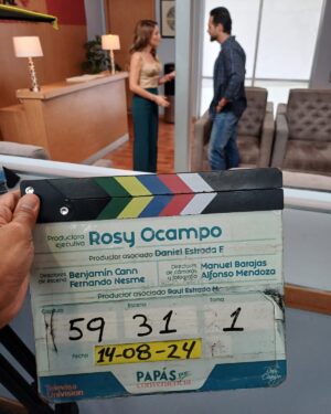 Adriana Fonseca Instagram - Papas por conveniencia dump.
_______
Este domingo ya el final de este bello proyecto ✨
This Sunday marks the end of this beautiful project.
.
.
#papásporconveniencia #tv #cute #actress #lifestyle #memories