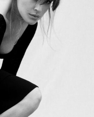 Adriana Ugarte Instagram - 🥹❤️Se avecina una peli preciosa 🎬en un mes arrancamos rodaje y estoy como una niña feliz.

📸 @studiomacarro 

@sandroparis 
@ehmoda 
@elenabeautyalien 
@angelacariddi 
@trianamanagement