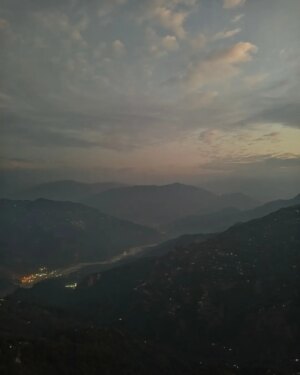 Adrija Ghoshal Instagram - A day at @summitsherpamountainhotel in Delo, Kalimpong ✨

Delo in Kalimpong is a small town from where you will get 360° views of Mt.Kanchenjunga, explore Delo park and experience Paragliding ⛰️