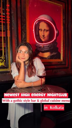 Adrija Ghoshal Instagram - Kolkata now has a high enery party place @corridorbarandkitchen where retro elegance meets modern energy!
Crafted cocktails, global cuisine, Bollywood & Techno beats will set the mood for an unforgettable night!

My recommendations:
Cheesy Mushroom Dumpling 
Crab Finger 
Tandoori Chicken Wings
Pepperoni Pizza 
Creme Brulee

📍 Located in place of Iconic Hobby Centre in Park Street
⏰Open from 2pm to 12am on weekdays
& till 2am on weekends