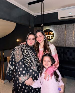 Aiman Khan Instagram - Thankyou for all your lovely wishes ♥️ 
Missing my better half on our birthday a little too much @minalkhan.official ♥️