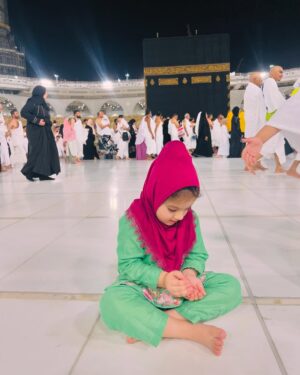Aiman Khan Instagram - Ramazan Mubarak ♥️