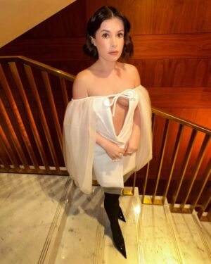 Aimee Kelly Instagram - thank you for having me @bafta ✨
@lancomeofficial 
@aimeecroysdill @thewallgroup 
Assisted by @pruefisher 
 @azziandosta @tasaki_intl @christianlouboutin