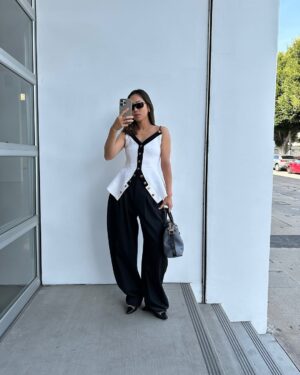 Aimee Song Instagram - Gallery hopping in LA 🤍