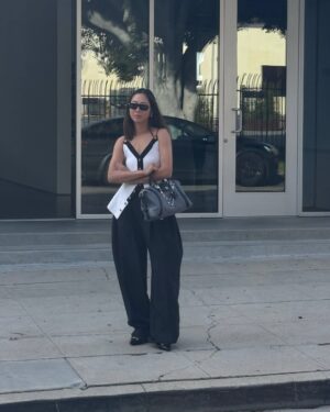 Aimee Song Instagram - Gallery hopping in LA 🤍