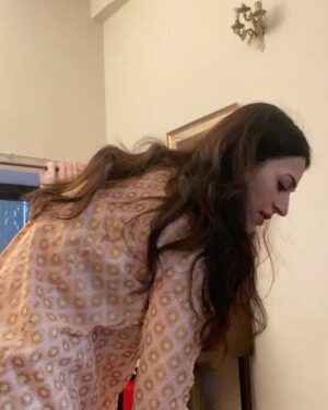 Aina Asif Instagram - What a journey it was. I can’t believe that you guys liked MayiRi so much. Thank you all and I’m so grateful to you guys and Allah. From the bottom of my heart I am so thankful to Annie and what she has done for me. I wouldn’t have done it without the one and only @meesamnazar . A big brother and mentor. He guided me so much and believed in me when I was at my lowest. 
PS: this album is just a small collection of memories we made. 

#ainaasif #MayiRi #instagood #instagram #explore #explorepage