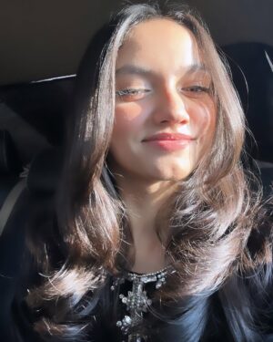 Aina Asif Instagram - car selfies 🔛🔝

#ainaasif #instagood #instagram #explore #explorepage
