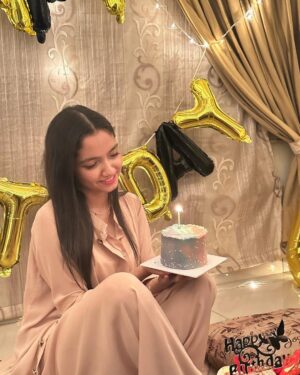 Aina Asif Instagram - Well my birthday was yesterday but thank you all for making it so special ❤️

#ainaasif #mayiri #love #fashion #explorepage #explore