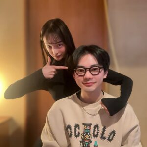 Aina Yamada Instagram - .

もう8年の仲ですか…
♣️🧢♠️🍓💥

中々お仕事では会わないデスね
また生き返って会えるといいね..

#今際の国のアリス
#aliceinborderland