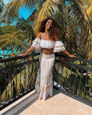 Ainett Stephens Instagram - Ultimi giorni di sole 🌞🌴

#ainett#ainettstephens#caraibi#sea#ootd