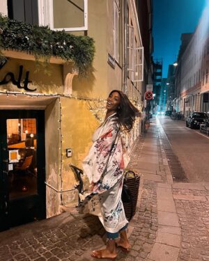 Ainett Stephens Instagram - Dinner 🌙

#dinner#out#nightout#cena#viernes#friday#ainettstephens#ainett