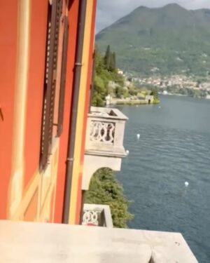 Ainett Stephens Instagram - Vitamin -D ☀️🫶🏽

#ainwtt#ainettstephens#bruch#breakfast#lagattanera#como#villadeste#girl#italia#italy