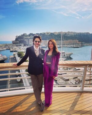 Ainy Jaffri Instagram - …
Happy Anniversary ❤️
9 and counting 🎉