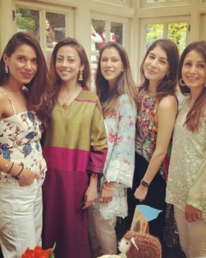 Ainy Jaffri Instagram - عید مبارک 🌹