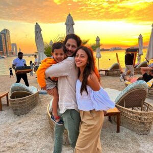 Ainy Jaffri Instagram - Happy New Years!
May 2023 bring you more happiness, better health and all the love your heart can contain 🙏❤️