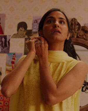 Ainy Jaffri Instagram - Congratulations @meherjaffri !!!! Can’t wait to see you slay in “The Queen of my Dreams” (“Mere Sapno ki Rani”) directed by the talented and brave @thefawz . The fantastic reviews from the world premier at @tiff_net promise a film that pulls hard at the heartstrings while being wickedly funny & providing much food for thought. This courageous beauty premiers at the BFI Film Festival in London this weekend - and its already sold out! 
Equally excited to see veteran actor and hugely talented @nimrabucha shine onscreen 💫