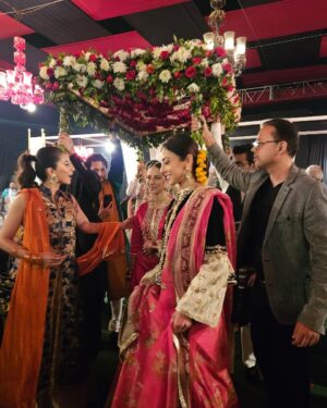 Ainy Jaffri Instagram - Shaadi snaps ❤️