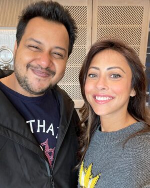 Ainy Jaffri Instagram - Words can’t describe how sweet (and frankly too brief) an experience filming “Coke” was. Thank you @sarim197 for picking me to play Josh and allowing me to be part of your crazy chilling world for a short while. I met the most talented, hardworking and kindest souls on set; and made some friendships that will last a lifetime. Thank you to my fellow actors and crew members for making me feel like I was home away from home. A special shout out to @jogpushkar for being the sweetest person you ever met; always asking about your comfort and always placing everyone before him. And wow, what a thrill it was to come out of my comfort zone and play this complicated piece of work. Can’t wait to see Coke come to life. 🙏❤️