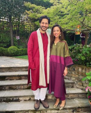 Ainy Jaffri Instagram - عید مبارک 🌹