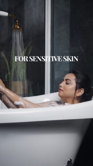 Aisha Mahdi Instagram - #AD // 🌟 The Secret is Out! 🌟 
If you’re struggling with sensitive skin and searching for that perfect product, you NEED to check this out! 💖 

I’ve recently been using the Dove Sensitive Care Body Wash from @doveindiachannel and let me tell you, it’s been a total game-changer for my skin! The star ingredient, “ceramide nutrient cream,” works wonders to strengthen the weakened barrier of sensitive skin. It leaves my skin feeling nourished, hydrated, and oh-so-healthy. ✨

I’ve tried countless body washes, but nothing has soothed and cared for my sensitive skin like this one! Say goodbye to inflammation and discomfort and hello to blissful, calm skin! 🌼 You deserve to feel comfortable in your own skin, and trust me, this product will help you achieve that. 

Don’t wait—go grab yours now and experience the magic for yourself! Your skin will thank you later! 😊

#DoveSensitiveCare #SensitiveSkinSolutions #SkincareRoutine #CeramideCream #HydratedSkin #SkinNourishment
#Everytapcount