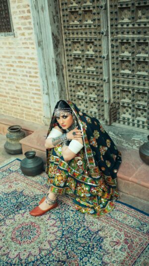 Aisha Yusuf Instagram - Lowkey but royalties 
#TraditionalElegance #CulturalPride #FashionMeetsHeritage #RoyalVibes #TraditionalAttire #HeritageFashion"

Double tap if you love cultural fashion!"