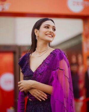 Aishwarya Khare Instagram - 💌✨
.
 Outfit- @ankurjofficial 
@thewisedesign 

Styled by - @pranavi_chandna ❤️😘

MUA - @makeupbyfarhan

Photographer- @shadank_photography