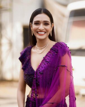 Aishwarya Khare Instagram - 💌✨
.
 Outfit- @ankurjofficial 
@thewisedesign 

Styled by - @pranavi_chandna ❤️😘

MUA - @makeupbyfarhan

Photographer- @shadank_photography