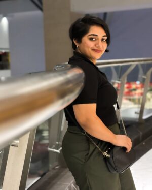 Aishwarya Murali Instagram - Black, the depth of mystery and Green the pulse 
of life 🖤💚✨
.
.
.
.
.
.
#explorepage✨ #explorepage #explorepageready #explorefeed #explorepages #pixiecut #shorthairstyles #chennai #bengaluru #trendingposts #carousel #trendingvideo