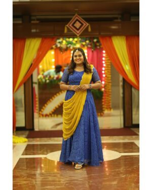 Akalya Venkatesan Instagram - Celebrations 🎉 

Beautiful outfit from @_gina_couture ❤️
MUA @revathisachu_makeoverartistry ❤️
Captured @urs_chandanramesh ❤️
Jewels 💎 @urs_chandanramesh ❤️
#adithyatv #love
