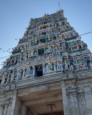 Akalya Venkatesan Instagram - Through many struggles, visiting my Marudhamalai ❤️ muruga thrice has brought immense peace. kind of Hat trick moment! Forever grateful for the divine grace and blessings.❤️

 “பல சிரமங்களுக்கு பின், ஒரே கோயிலுக்கு மூன்று முறை சென்றபோது ஆனந்தமும் அமைதியும் கிடைத்தது. தெய்வத்தின் அருள் மற்றும் ஆசீர்வாதத்திற்கு என்றுமே நன்றி.”

#murugar #muruganthunai🙏 #marudhamalai