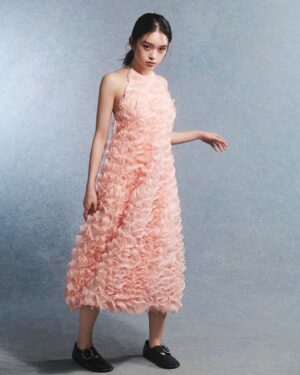 Akari Takaishi Instagram - 「25ans」

Movieも素敵なので是非見てください😊
https://www.25ans.jp/fashion/trends/a63684004/the-icons-akaritakaishi-250303/
(ストーリー貼ります)

#25ans #ヴァンサンカン #THEICONS 
Photo: @michiyoyanagihara