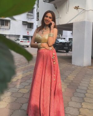 Akshitaa Agnihotri Instagram - Lehenga goddess, ruling the fashion game. 💪🤩🔥

Wearing @sanskritisparklesbyakshitaa 
Outfit by @sangeetakrishnani_fashion