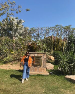 Akshya Digital Diaries Instagram - Missing escaping from home a lil bit more today only because of such beautiful weather. ☔️💧
.
You must try in Pushkar:
Visiting @anantapushkar 
@wildroseresortpushkar @naturevillageresort 🌸
.
Trying fruit bowl from Sonu Juice centre. 🧃
Must have falafel wrap. 🥐
Must have Mezze platter & 4 cheese pizza from la pizzeria 🍕 
Visit Brahma temple & sit near Ghat for serene view. 🚤
.
#pushkardiaries  #pushkar #pushkarfair #pushkarlake #travel #travelblogger #travelgram #traveler