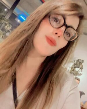 Aleezay Rasul Instagram - No One ☝️is You That Is Your Power 🧿💛

#bestlife #love #happy #lifestyle #motivation #instagood #life #travel #photography #family #happiness #instagram #selflove #goodvibes #best #summer #like #picoftheday #inspiration #friends #wellness #follow #goals #o