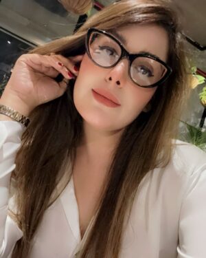 Aleezay Rasul Instagram - No One ☝️is You That Is Your Power 🧿💛

#bestlife #love #happy #lifestyle #motivation #instagood #life #travel #photography #family #happiness #instagram #selflove #goodvibes #best #summer #like #picoftheday #inspiration #friends #wellness #follow #goals #o