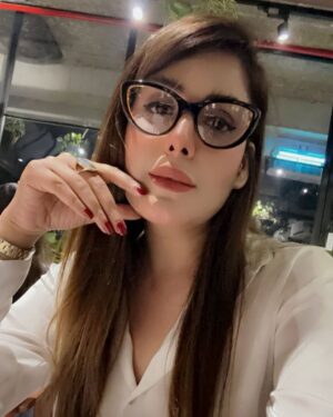 Aleezay Rasul Instagram - No One ☝️is You That Is Your Power 🧿💛

#bestlife #love #happy #lifestyle #motivation #instagood #life #travel #photography #family #happiness #instagram #selflove #goodvibes #best #summer #like #picoftheday #inspiration #friends #wellness #follow #goals #o
