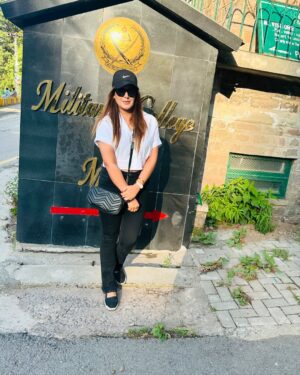 Aleezay Rasul Instagram - In all things of nature there is something of the
  Marvellous 🤩 🧿💛 
 

#nature #photography #naturephotography #love #travel #photooftheday #instagood #beautiful #picoftheday #photo #instagram #naturelovers #art #landscape #like #follow #travelphotography #bhfyp #happy #sunset #summer #life #sky #beauty #mountains #flowers #photographer #instadailypost❤️💋😍☀️📸🆒