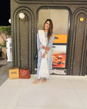 Aleezay Rasul Instagram - Count Your Blessings. A Greatful Heart 🧡 
Attracts More 🤩 Joy, Love and Prosperity 🧿💛

#eid #eidmubarak #love #eidcollection #islam #muslim #fashion #eiduladha #pakistan #eidoutfit #eidaladha #allah #instagram #eidgifts #instagood #happyeid #mubarak #muslimah #photography #islamic #hajj #bhfyp #islamabad #style #pakistanifashion