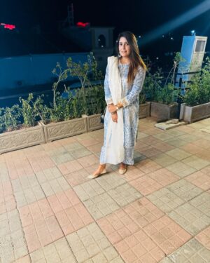Aleezay Rasul Instagram - Count Your Blessings. A Greatful Heart 🧡 
Attracts More 🤩 Joy, Love and Prosperity 🧿💛

#eid #eidmubarak #love #eidcollection #islam #muslim #fashion #eiduladha #pakistan #eidoutfit #eidaladha #allah #instagram #eidgifts #instagood #happyeid #mubarak #muslimah #photography #islamic #hajj #bhfyp #islamabad #style #pakistanifashion