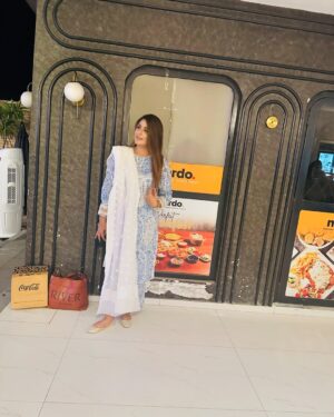 Aleezay Rasul Instagram - Count Your Blessings. A Greatful Heart 🧡 
Attracts More 🤩 Joy, Love and Prosperity 🧿💛

#eid #eidmubarak #love #eidcollection #islam #muslim #fashion #eiduladha #pakistan #eidoutfit #eidaladha #allah #instagram #eidgifts #instagood #happyeid #mubarak #muslimah #photography #islamic #hajj #bhfyp #islamabad #style #pakistanifashion