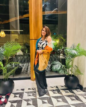 Aleezay Rasul Instagram - My Life is Mine☺️ I Live it I Control it💛🧿

  #enjoylife #enjoy #happy #instagood #photography #instagram #life #lifestyle #smile #goodvibes #happiness #summer #fun #photooftheday #enjoythemoment #beautiful #picoftheday #enjoythelittlethings #loveyourself #follow #friends #like #relax #motivation #instadaily