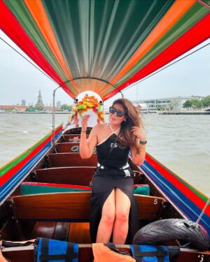 Aleezay Rasul Instagram - Life is Short and World 🌎 is Wide 🧿💛

#thailand #bangkok #travel #phuket #thai #travelphotography #thailandtravel #photography #indonesia #amazingthailand #love #malaysia #chiangmai #asia #singapore #nature #travelgram #beach #photooftheday #pattaya #ig #instagood #krabi #thaifood #travelblogger #instagram #bkk #wanderlust #beautifuldestinations❤️