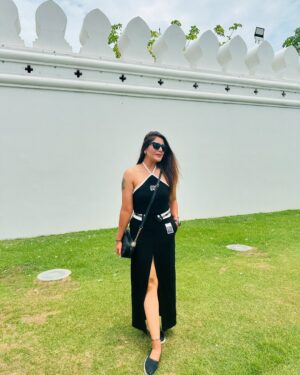 Aleezay Rasul Instagram - Life is Short and World 🌎 is Wide 🧿💛

#thailand #bangkok #travel #phuket #thai #travelphotography #thailandtravel #photography #indonesia #amazingthailand #love #malaysia #chiangmai #asia #singapore #nature #travelgram #beach #photooftheday #pattaya #ig #instagood #krabi #thaifood #travelblogger #instagram #bkk #wanderlust #beautifuldestinations❤️